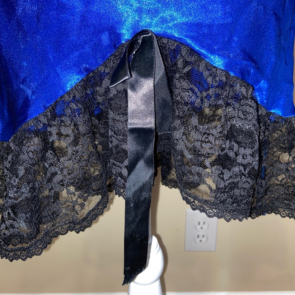 Satin Blue Chemise with Black Lace Trim - Picture 3 of 5